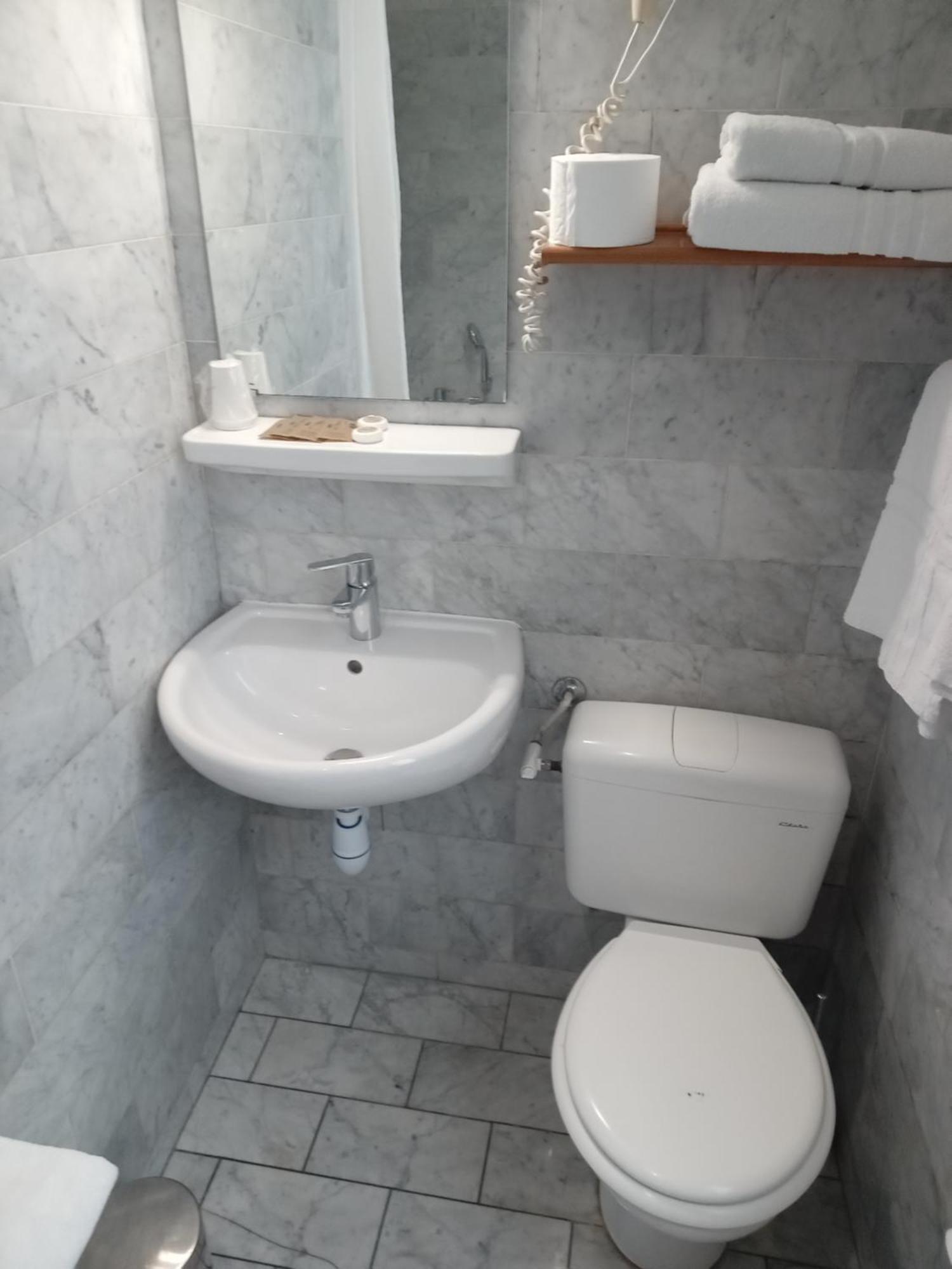 Modern Est Hotel Parijs